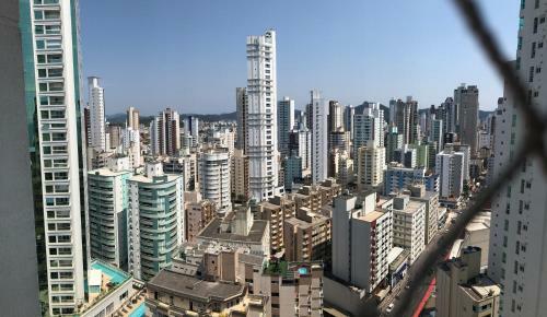 Amplo Apartamento Quadra Mar - Vista Mar
