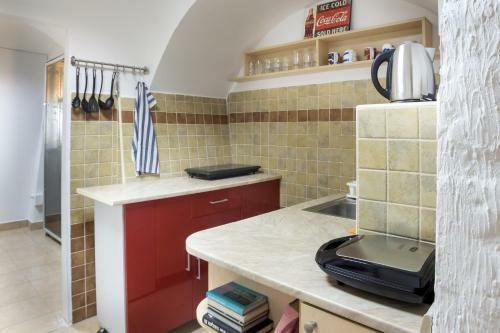 The Maze Apartment