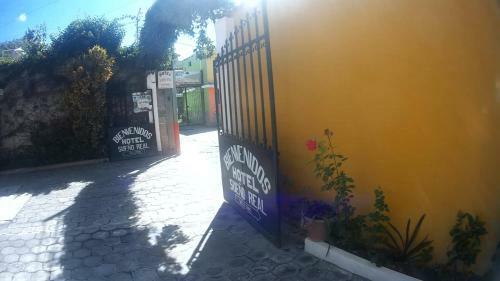 Hotel Sue�o Real