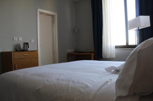 Cot Hotel (?? ???)