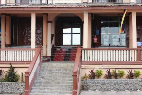 Hostal Jennabwa Lodge And Restaurant