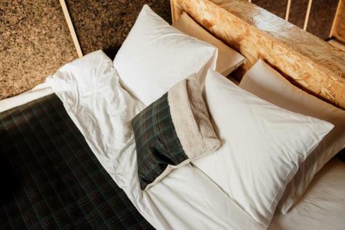 Buzzoffski Cabins _mirka_