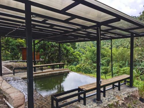 Caba�a En Medio de La Monta�a Con Jacuzzi