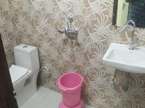 Oyo 80658 Shivhare Hotel And Guest House