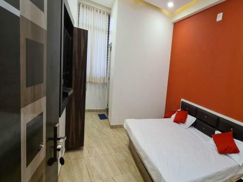 Oyo 80658 Shivhare Hotel And Guest House
