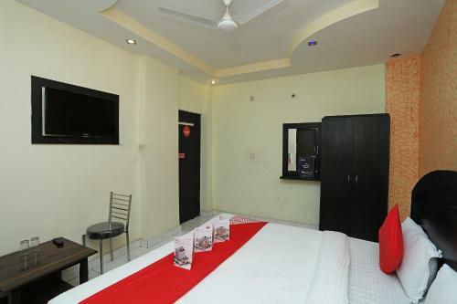Oyo 24274 Hotel Neel Ganga