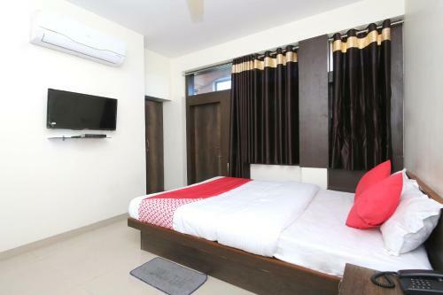Oyo 29788 Hotel Tushar Palace
