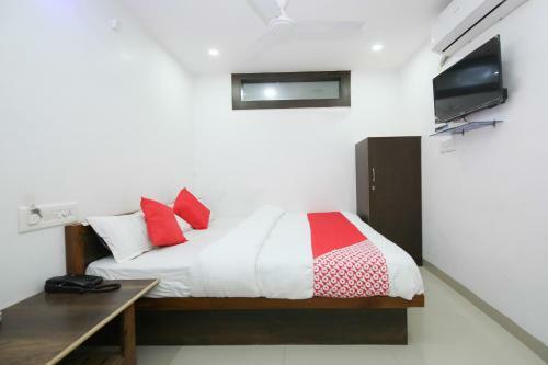 Oyo 29788 Hotel Tushar Palace