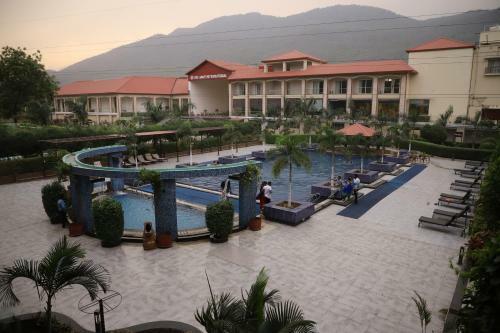 Hotel The Wave International