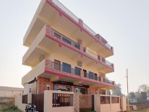 Hotel Oyo 84661 Lakshmi Home Stay