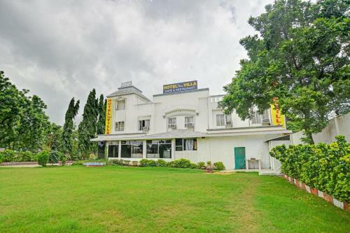 Capital O 82005 Hotel Shree Villa