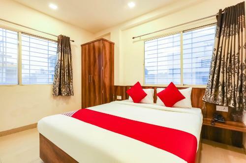 Oyo Flagship 48276 Hotel Agrawal Malwa Mill Rd