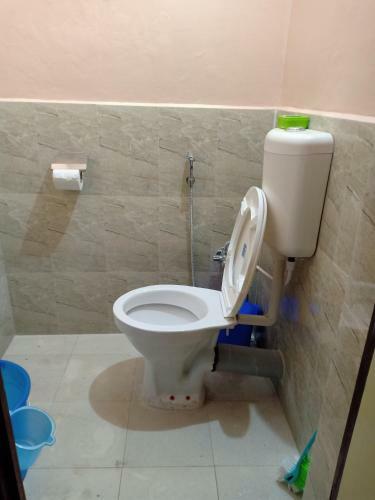 Last Resort, Homestay