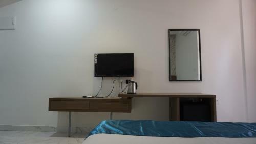 Hotel Pranahita Lake View