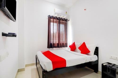 Hotel Oyo Flagship 76284 Tollywood Suites