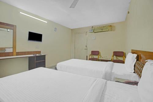 Collection O 82763 Hotel Rahul International