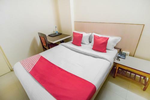 Oyo 13300 Hotel New Platinum