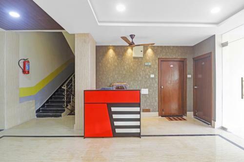 Oyo 85841 Hotel Vibrant Golden Bay