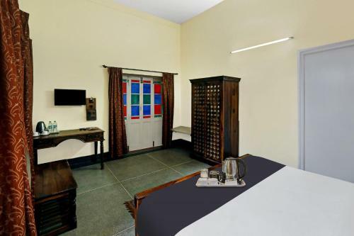 Townhouse Oak Hotel Ardency Blue