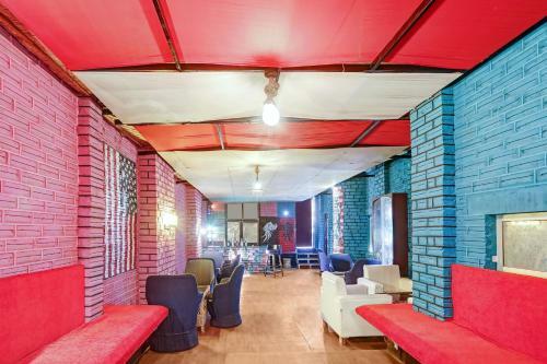 Townhouse Oak Hotel Ardency Blue