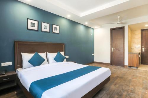 Hotel Silverkey Executive Stays 39550 Dakshin Marg Phase 2
