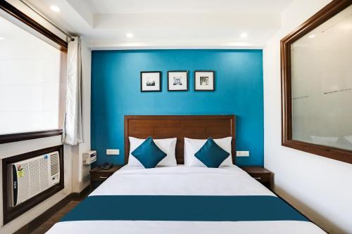 Hotel Silverkey Executive Stays 39550 Dakshin Marg Phase 2