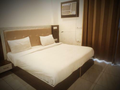 Hotel Singh Service Apartment Medanta