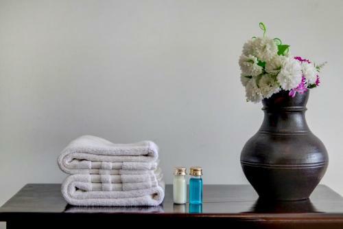 Hotel Collection O 82882 Reebah Suites