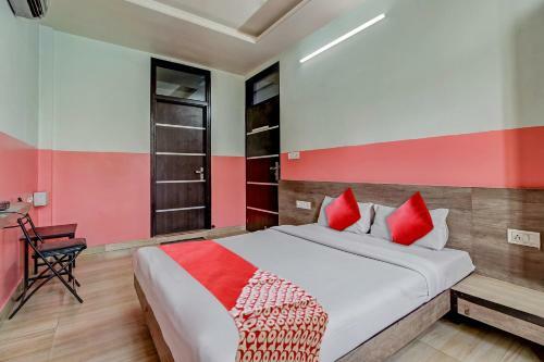 Oyo 41443 Hotel Rajwada Inn