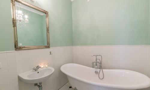 Apartamento Zamek Dobroszyce