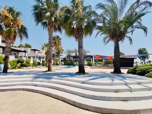 Sea And You Beachfront Apartments