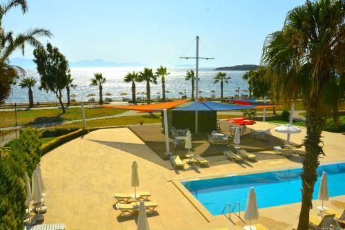 Sea And You Beachfront Apartments