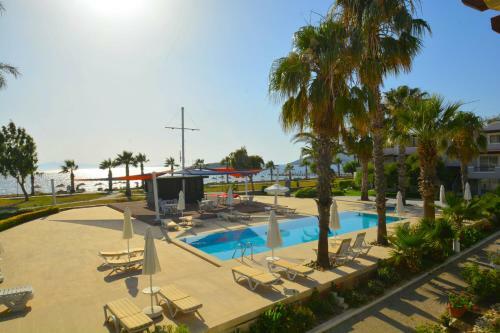 Sea And You Beachfront Apartments