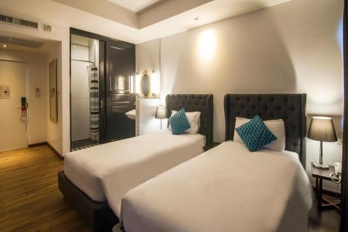 Hotel First House