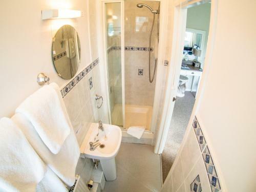 Hostal St Andrews Lodge Hotel - Guest House