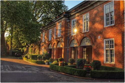 Hotel Hitchin Priory