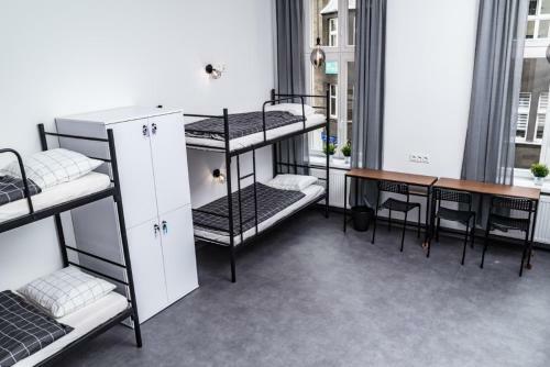 Albergue Chopin Host