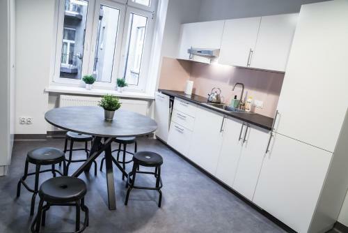 Albergue Chopin Host
