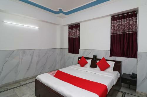 Hotel Oyo 26764 Tribhuvan Palace