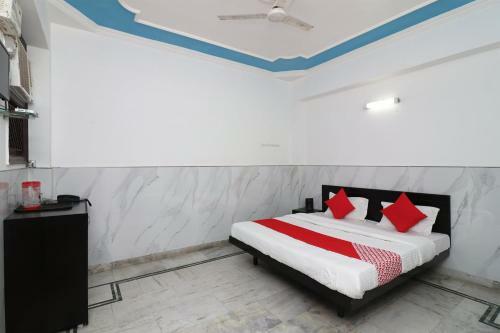 Hotel Oyo 26764 Tribhuvan Palace