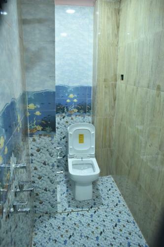 Hotel Oyo 85416 Uttam Galaxy
