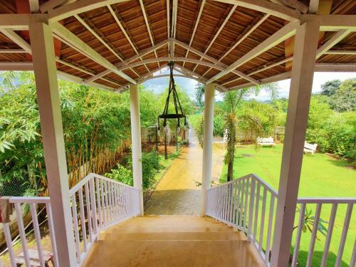 Villa Jenjon Karjat Resort - Casa Rosa