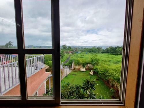 Villa Jenjon Karjat Resort - Casa Rosa