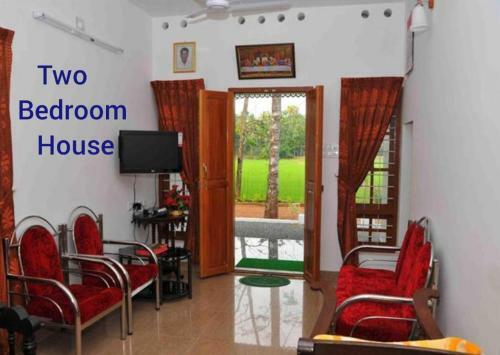 Kuttickattil Gardens With Kitchen