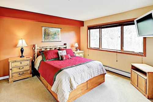 Cinnamon Ridge Condo Unit 202