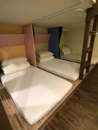 Albergue Bevel Backpacker Inn