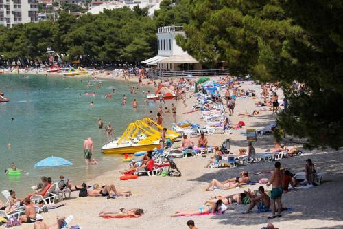 Apartments With A Parking Space Makarska - 17224