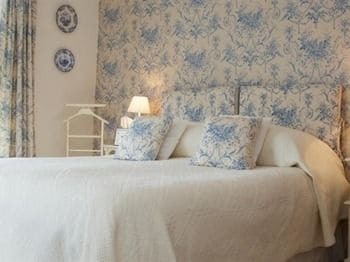 Bed & Breakfast Muddifords Court Country House