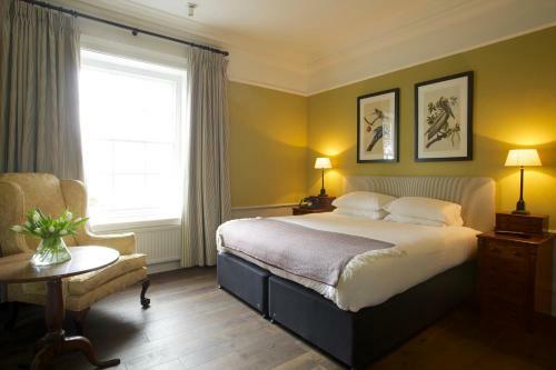 The Manor At Sway ? Hotel, Restaurant And Gardens
