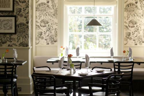 The Manor At Sway ? Hotel, Restaurant And Gardens